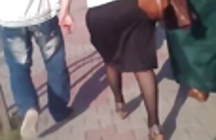 Adolescente gordita PAWG en tanga con grandes tetas y xxx vene gafas